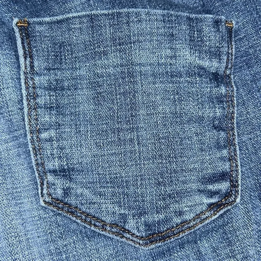 Woman’s KUT FROM THE KLOTH Lauren Eco Crop Straight Leg Jean Size 2